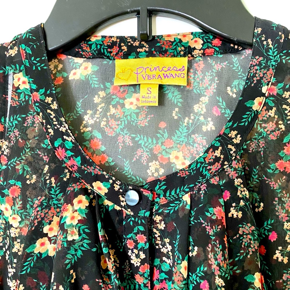 Princess Vera Wang floral blouse